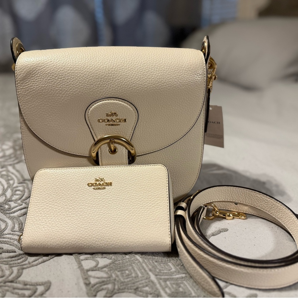 BNWT Coach Ivory Leather Crossbody Bag and Wallet